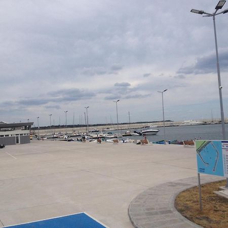 Emona Apartment Burgas Екстер'єр фото