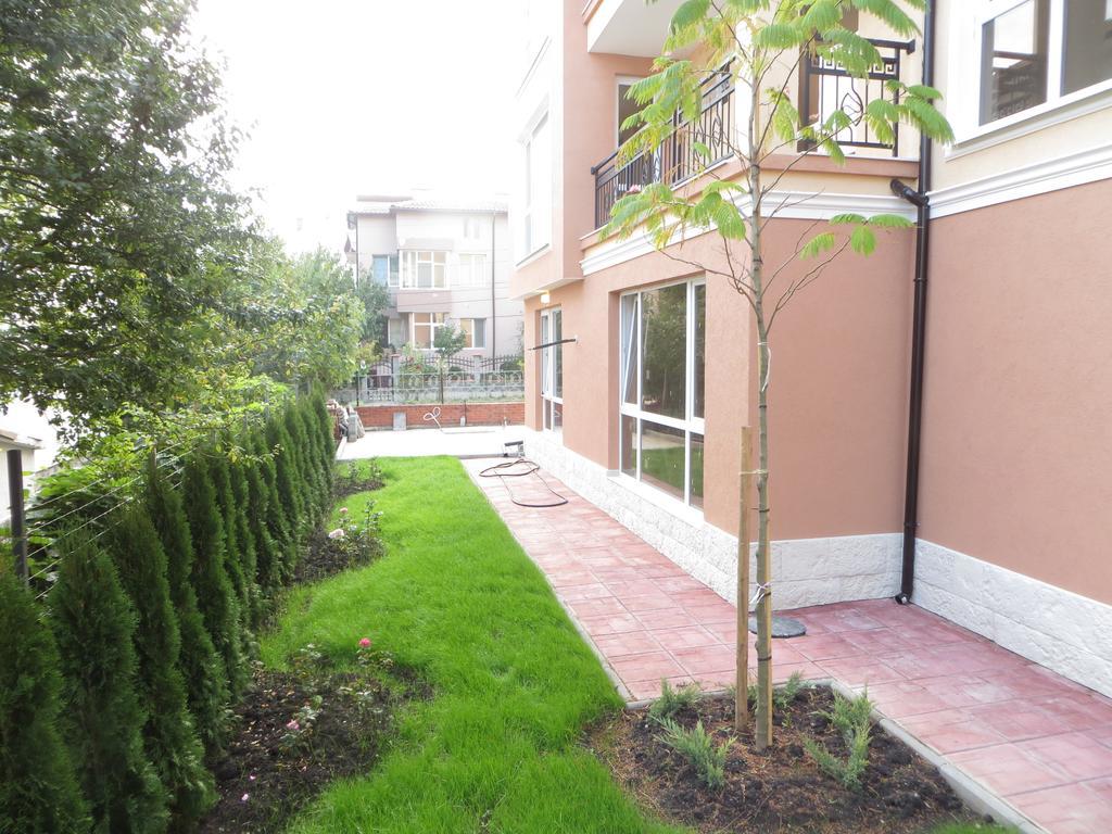 Emona Apartment Burgas Екстер'єр фото