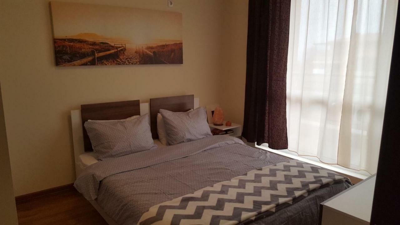 Emona Apartment Burgas Екстер'єр фото