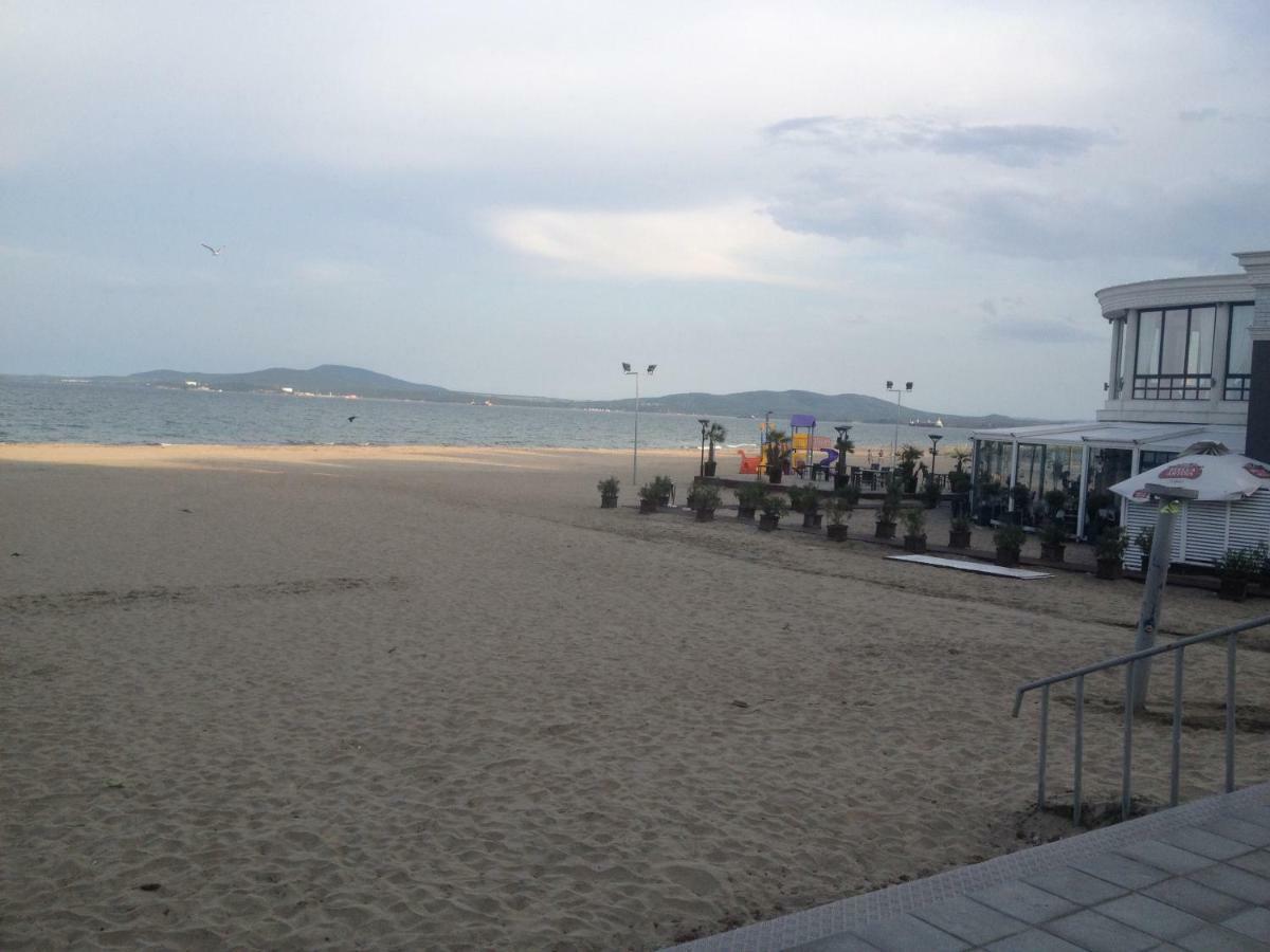 Emona Apartment Burgas Екстер'єр фото
